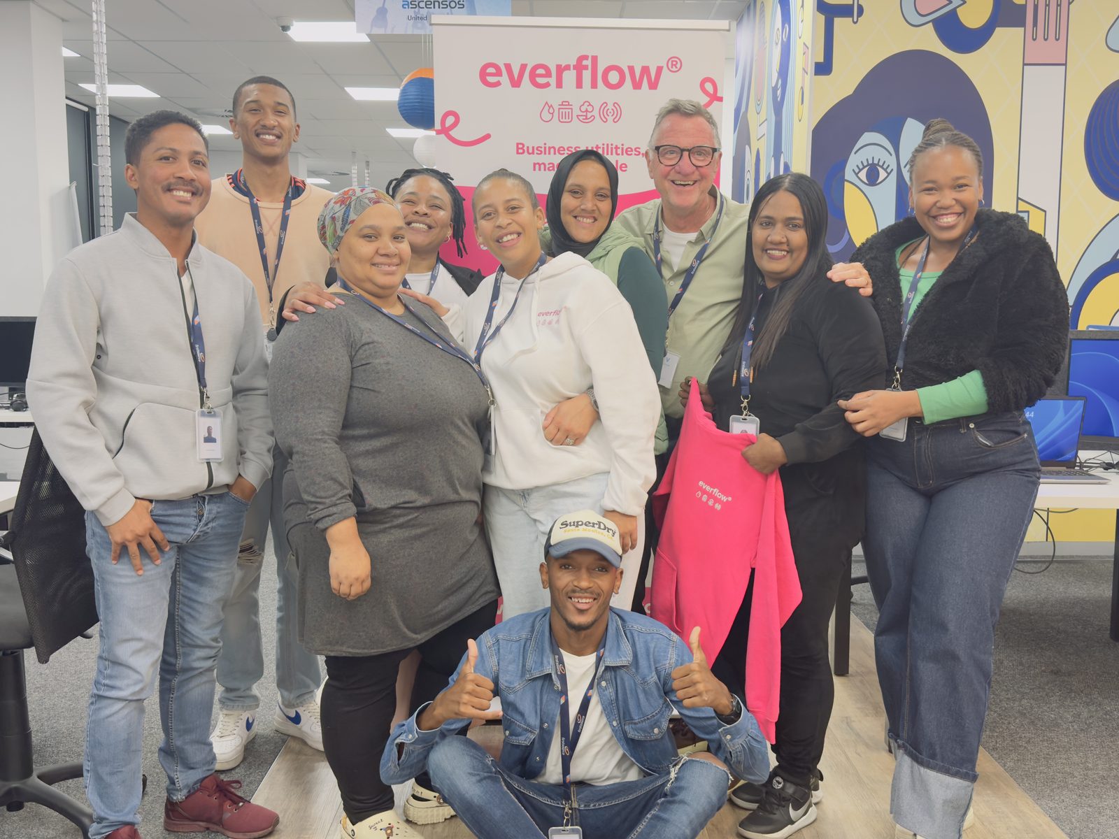 David Foggin with the Everflow campaign team on the contact-centre floor in Cape Town
